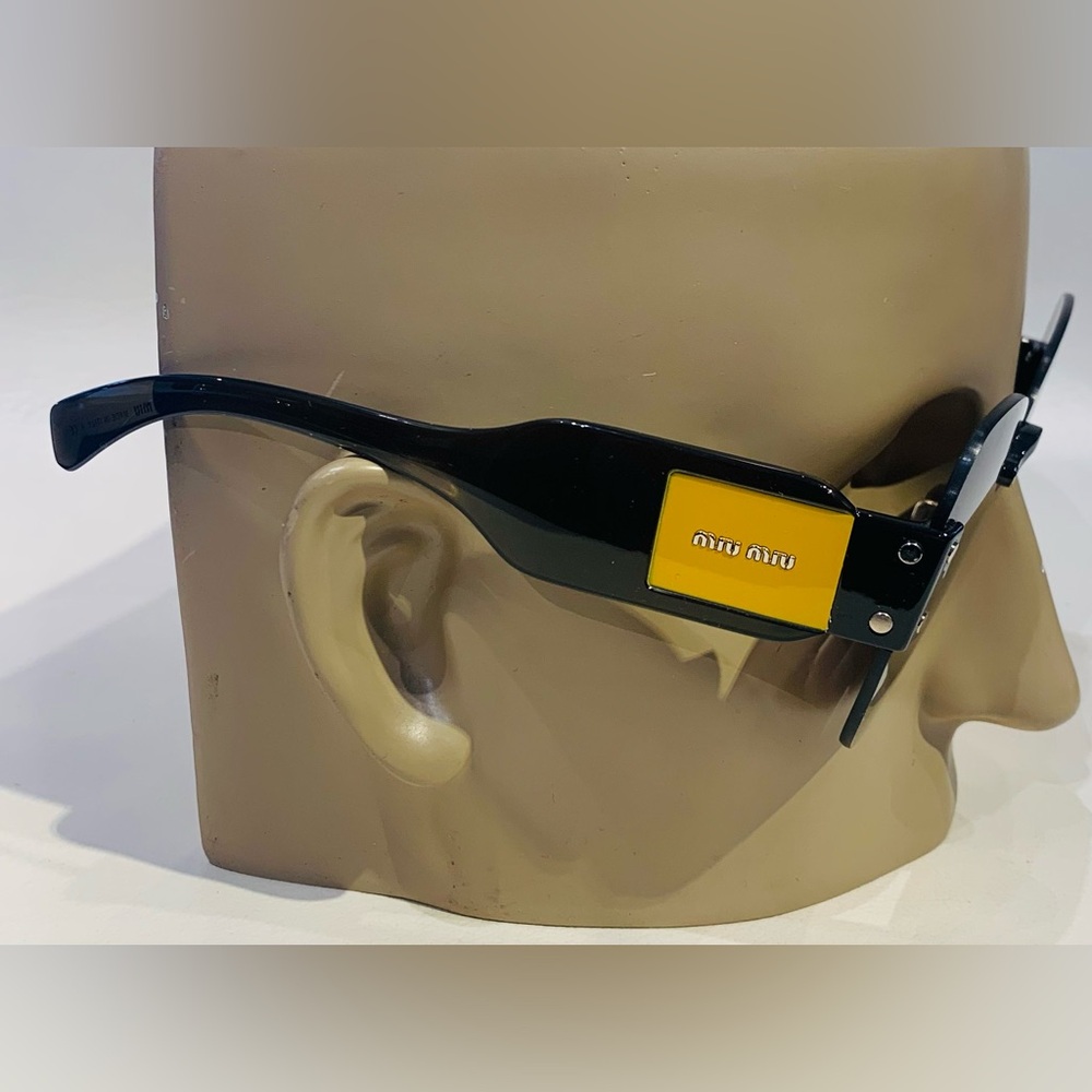 New MIU MIU Sunglasses - Picture 6 of 12